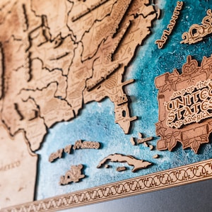 carte vintage des États-Unis. Carte des États-Unis fantastique au laser. Décoration murale en bois avec carte des États-Unis. Décoration d'intérieur personnalisée. Cadeau pour lui. Carte des Etats-Unis, cadeau 5e anniversaire