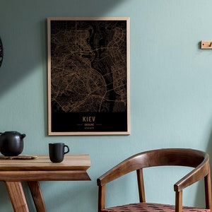 Carte en bois de Kiev, Ukraine. Carte vintage gravée au laser 3D. L’art du bois. Gravure sur bois personnalisée d’une ville du monde. Décoration à la maison