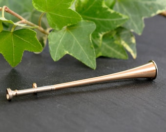 Rose Gold Hunting Horn Stock Pin