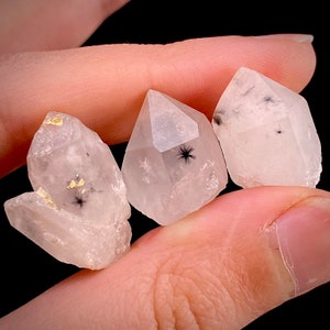 Rare! ONE Hollandite Quartz Point (Madagascar), natural hollandite quartz crystal, spider quartz, spider quartz point