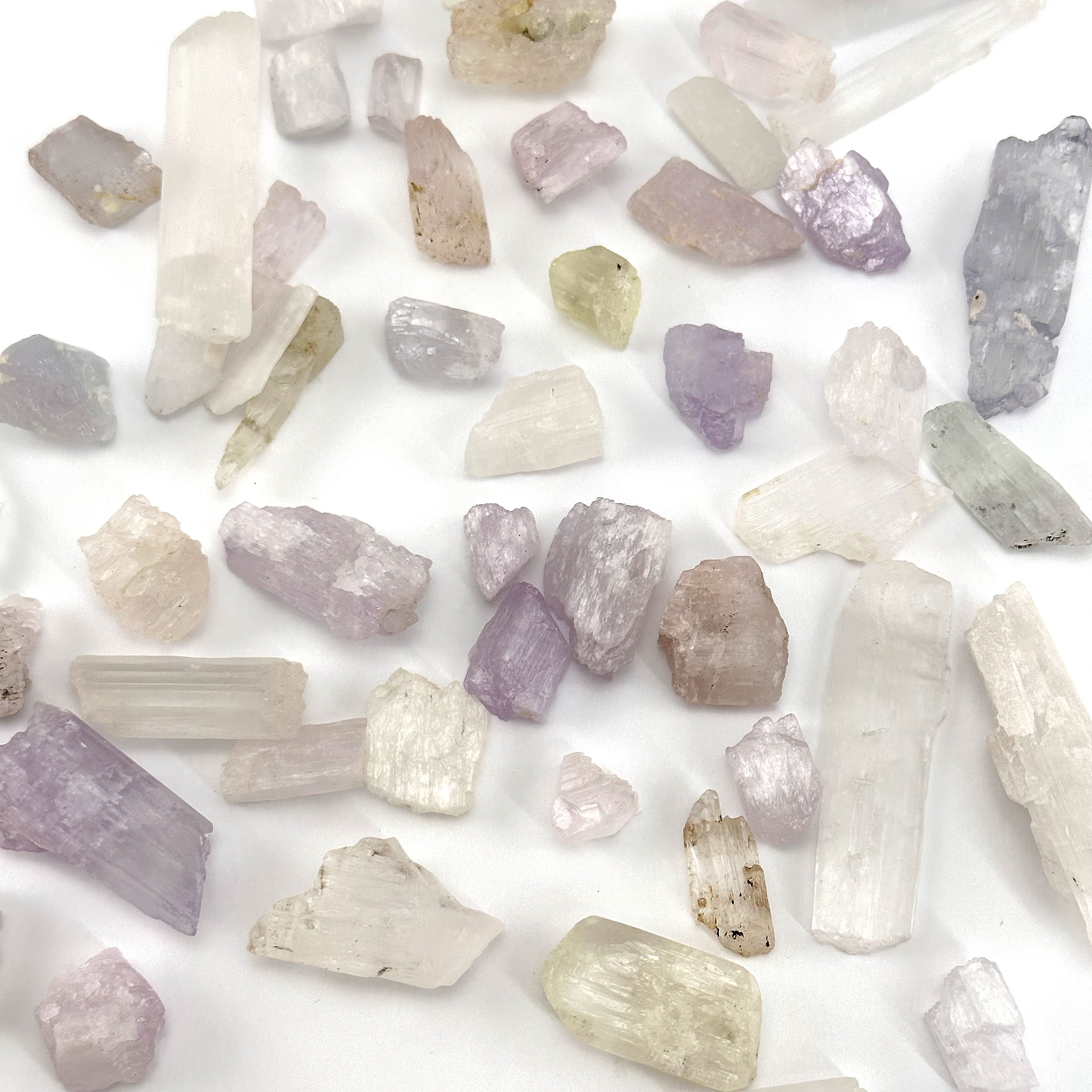 クンツァイト原石結晶標本｜天然ピンク、透明、カラフルな宝石 - Etsy 日本