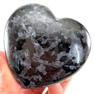 Indigo Gabbro Heart | Merlinite Palm Stone (6x6 cm)
