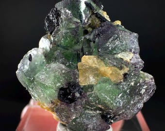 Fluorit mit Schörl und Muskovit | Lutscherförmiges, grünes Kristallfragment aus Namibia