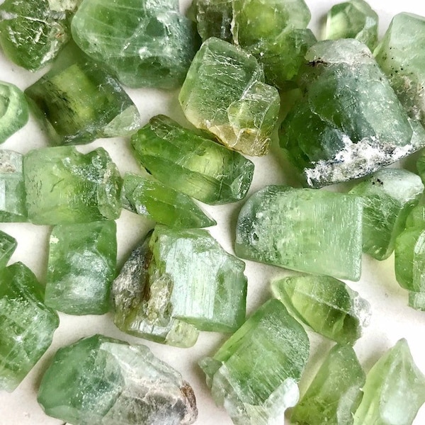 ONE raw peridot, naturally faceted peridot crystal, raw peridot, natural peridot, peridot crystal