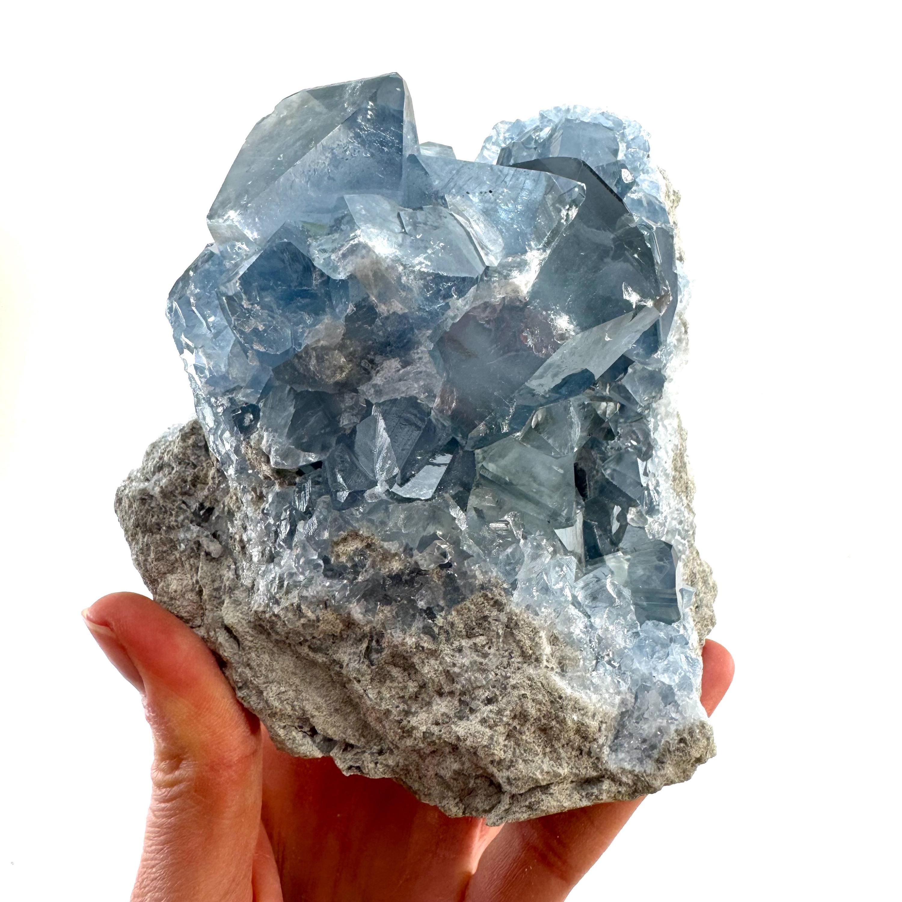 マダガスカル産セレスタイト原石結晶クラスター、ジオード（1684g