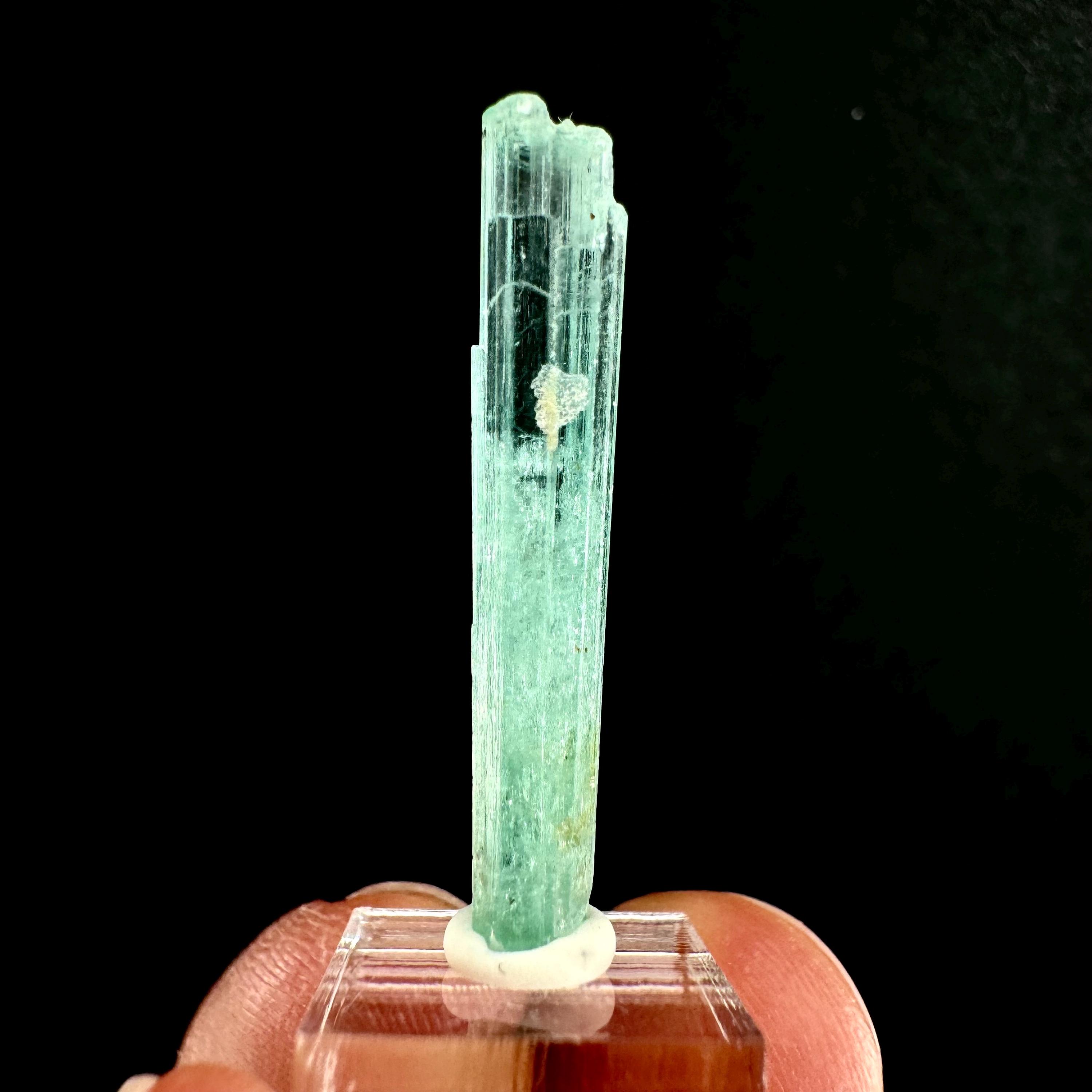 ナイジェリア産　エメラルド　鉱物標本 ナイジェリア産エメラルドクリスタル｜天然ベリル鉱物標本 - Etsy 日本