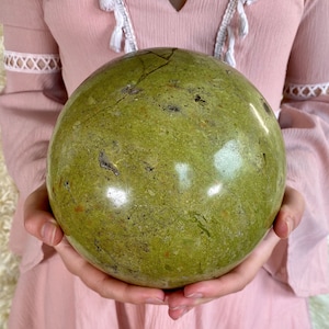 XXL Green Opal Sphere | Large Crystal Ball (17.1 cm)