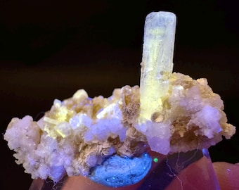 紫色のフッ化アパタイト結晶 | アフガニスタン産鉱物標本、希少宝石