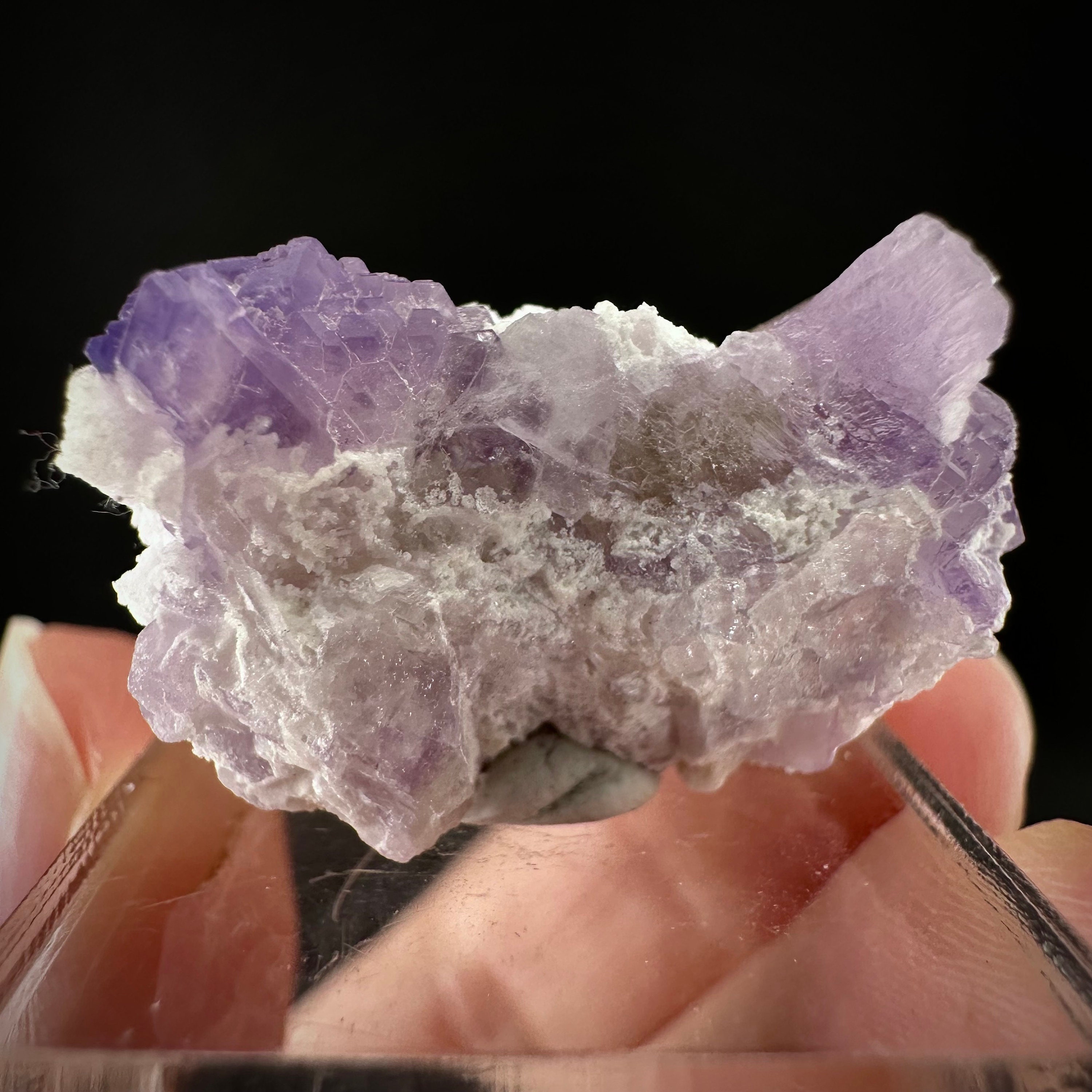 紫色のフッ化アパタイト結晶 | アフガニスタン産鉱物標本、希少宝石