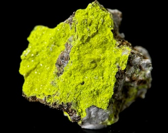 Autun | fluorescerend UV-reactief kristal, zeldzaam mineraalexemplaar uit Portugal