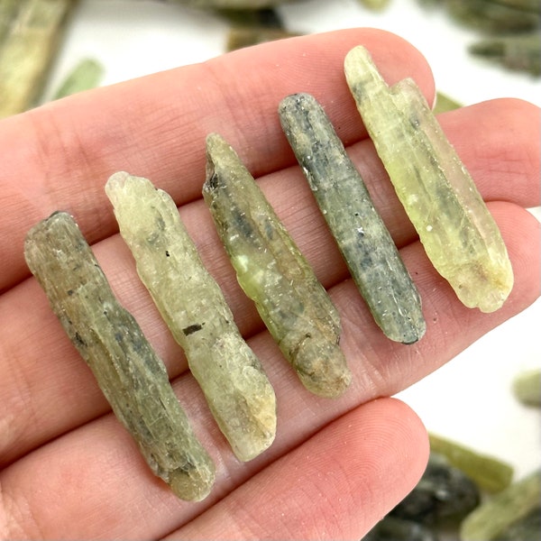 ONE Green Kyanite Blade (Brazil) | natural green kyanite, green kyanite crystal, mineral specimen, green crystal