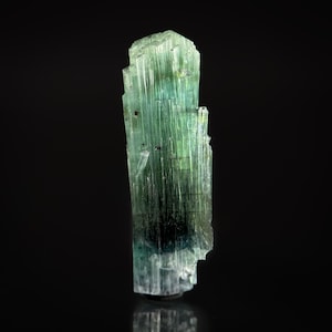 Tormalina varietà Indicolite (Pakistan) / cristallo di tormalina blu e verde, campione minerale di tormalina bicolore
