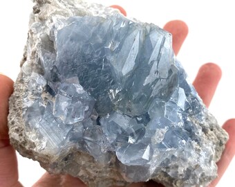 原石セレスタイト結晶クラスター｜マダガスカル産天然ジオード（705g