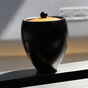 West African Ebony Box with Pequillo Amarello and Ebony Lid