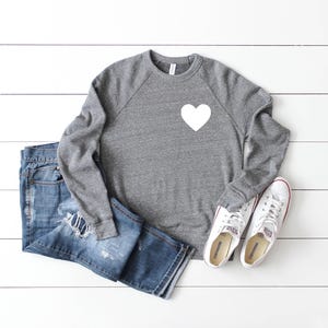 Minimalist Heart Sweatshirt, Valentine&#39;s Day Gift for Women, Love Sweatshirt, Valentine Shirt, Cute Gift for Wife, Galentine gift, Valentine