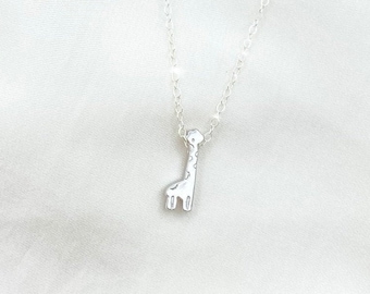 REDUZIERT! Personalisierte Giraffe Halskette, Tier, Zierlich, Geschenk, Schwester,Freundin, Sterling Silber / Gold Fill AG403