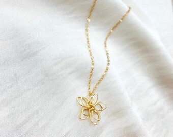 Blumen Anhänger Halskette, zierliche Gold Halskette, BlumenMädchen. Geburtstagsgeschenke