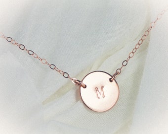 Einfache tägliche Schmuck, kundenspezifische Monogramm Initial Halskette, Scheibe Charme Gold Filled Halskette, Brautjungfer, Valentine Geschenke 806-73