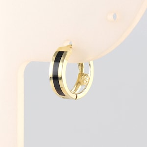 Pendiente de ónix de 14 quilates, aro de ónix dorado, aro Huggie, aro Huggie dorado, aro de oro pequeño, pendiente de ónix para hombre, SU112S