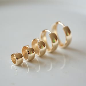 14K Solid Gold Chunky Huggie Hinged Hoop Earring, Huggie Hoop, Gold Huggie, Gold Hoop 8mm, 9.5mm, 11.5mm, 15mm, 18mm