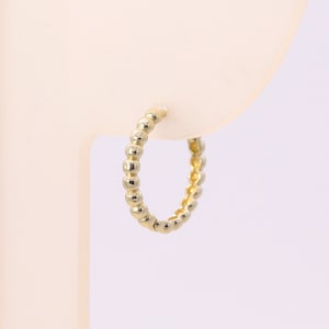 14K 15mm Solid Gold beaded Huggie Hinged Hoop Earring, Dotted Huggie Hoop, Gold Huggie, Small Gold Hoop, Cartilage, Conch, Helix, Tragus