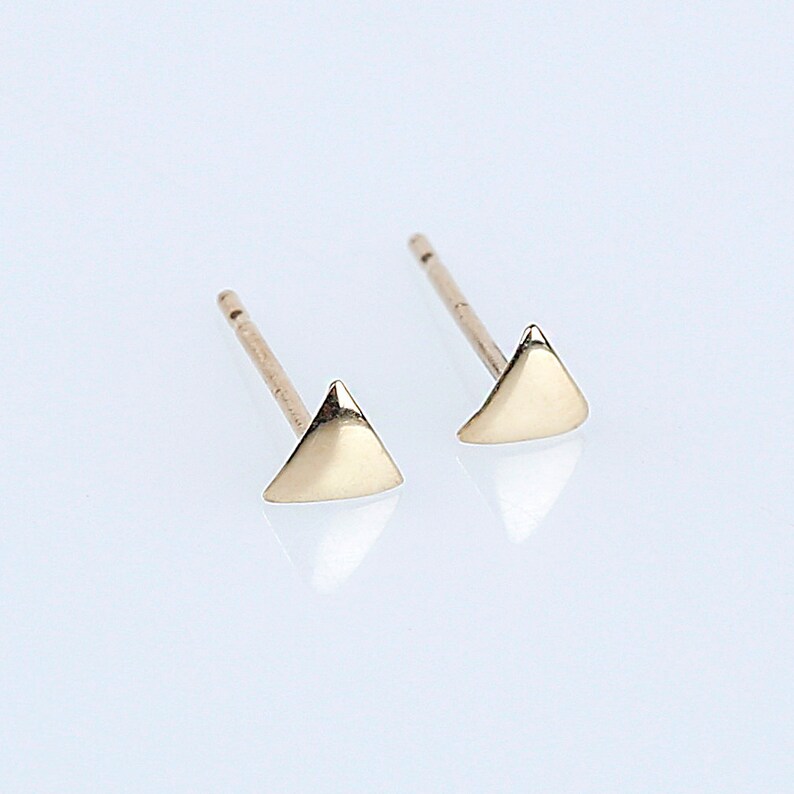 14K Solid Gold Triangle Stud Earrings Tiny Triangle Earrings Etsy