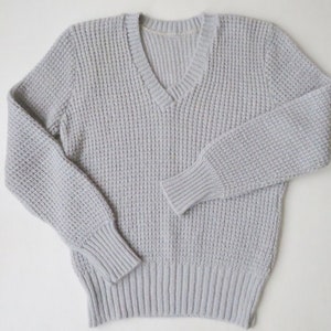 70s sweater with silver metallic flecks grey v-neck pullover, waffle knit, vintage clothing, women extra small, Read Full Description