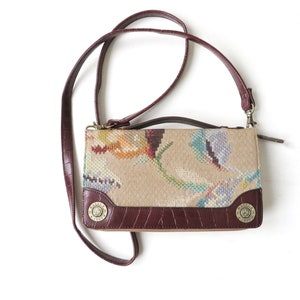 Mini bolso vintage de los años 90, bandolera, organizador, monedero de tela de tapiz con correa larga extraíble, piel sintética marrón. Leer descripción completa