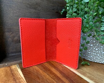 The Simple Wallet is a smart minimal wallet made of genuine leather. Handmade in Poland.