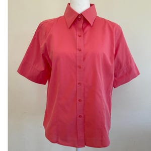 Talbots Petites Coral Pink Short Sleeve Button Down Shirt Wrinkle Resistant 10P