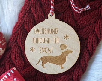 Dackel durch den Schnee Weihnachtsbaum Bauble Ornament - Haustier Weihnachten Holz kugel - Holzgravur