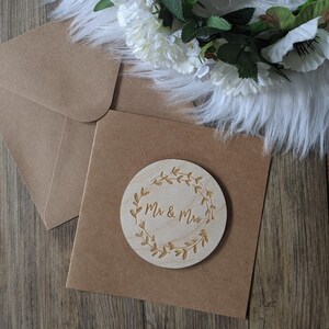 Carte de mariage Mr et Mrs | Carte nouvellement mariée | Carte en bois gravée | Carte Souvenir | Cadeau de mariage | Carte de mariage unique |