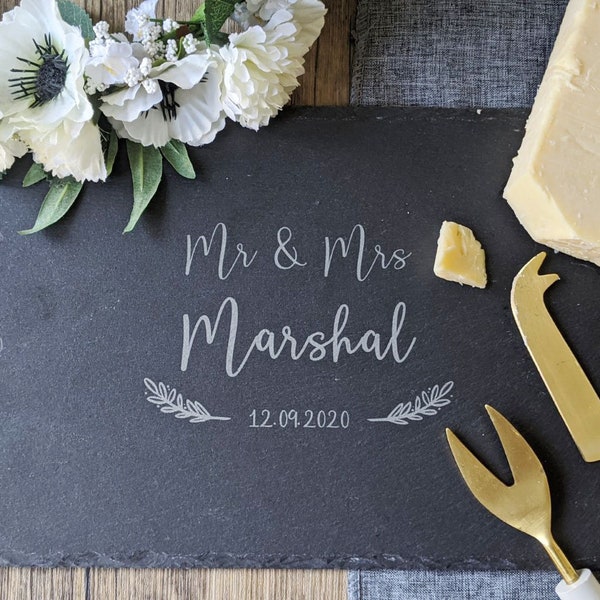 M. et Mme PERSONALIZED Custom Slate Cheese Board - Cadeau de mariage pour les couples - Nouvellement mariés Custom Gift Slate Chopping board