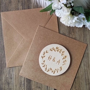 Tarjeta de boda de iniciales personalizadas / tarjeta de corona recién casado / tarjeta de madera grabada / tarjeta de recuerdo / regalo de boda / tarjeta de boda única