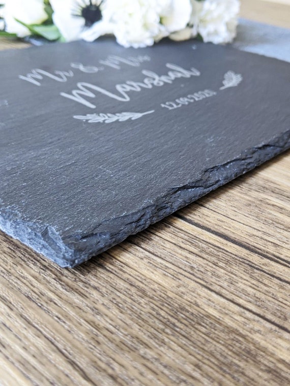 Personalised 'mr and Mrs' Slate Chopping Board Personalized Cutting Board  Wedding Gifts for Couples Gift for Newlyweds 