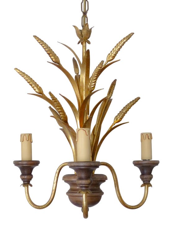 Gorgeous wheat leaf italian gilt tole & wood chandelier 1980's ceiling