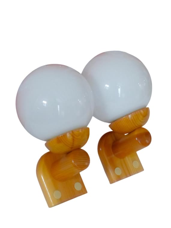 Superb pair of vintage Scandinavian wall lights from the 1980s, pine and antique white glass globe