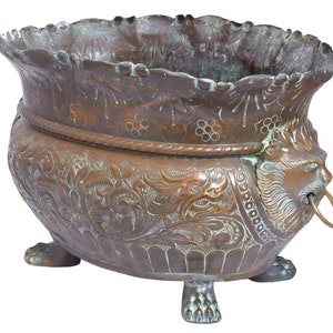 Große antike französische Jardiniere Messing Pflanzgesicht Löwe Gothic 1890 Mittelstück