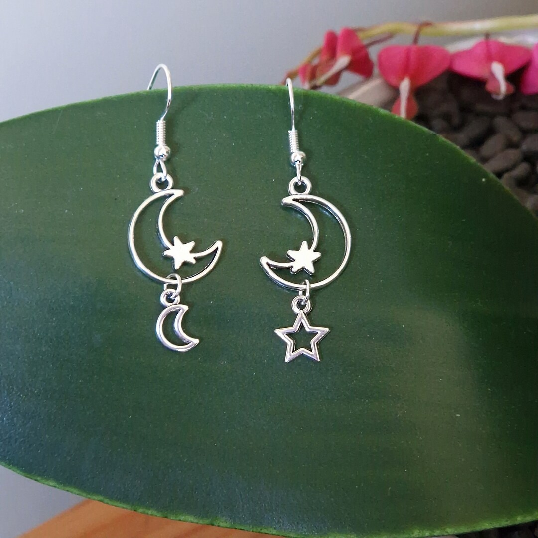 Orecchini a perno in argento sterling 925 rodiato con zirconi e