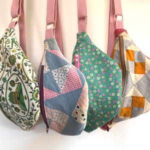 Quilt Fanny Pack: Handgjord axelremsväska gjord av vintagequilts