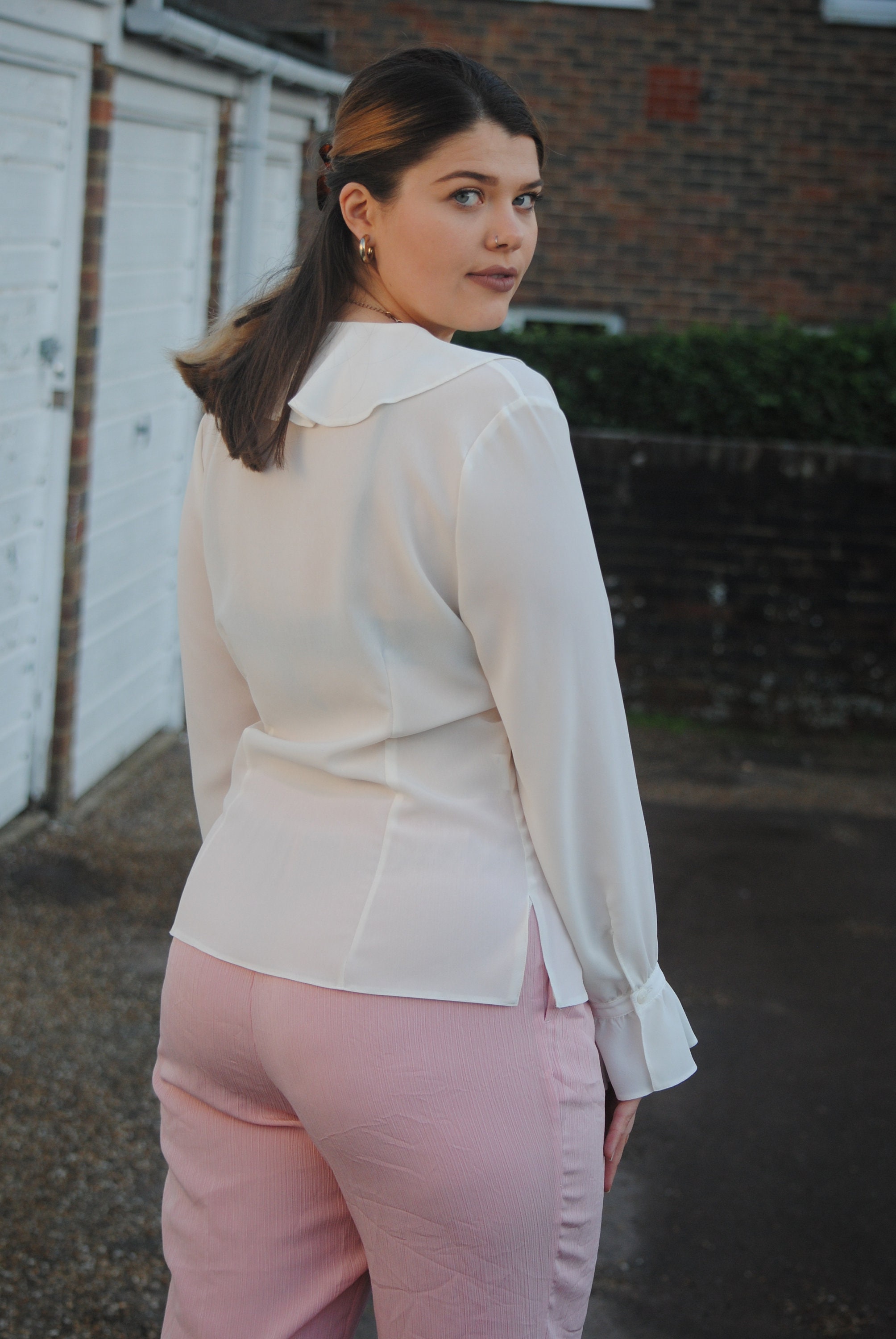90s Vintage Cream Blouse With Oversized Frill Collar and