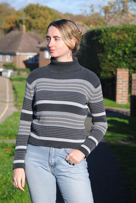 Ribbed striped turtleneck hot sale