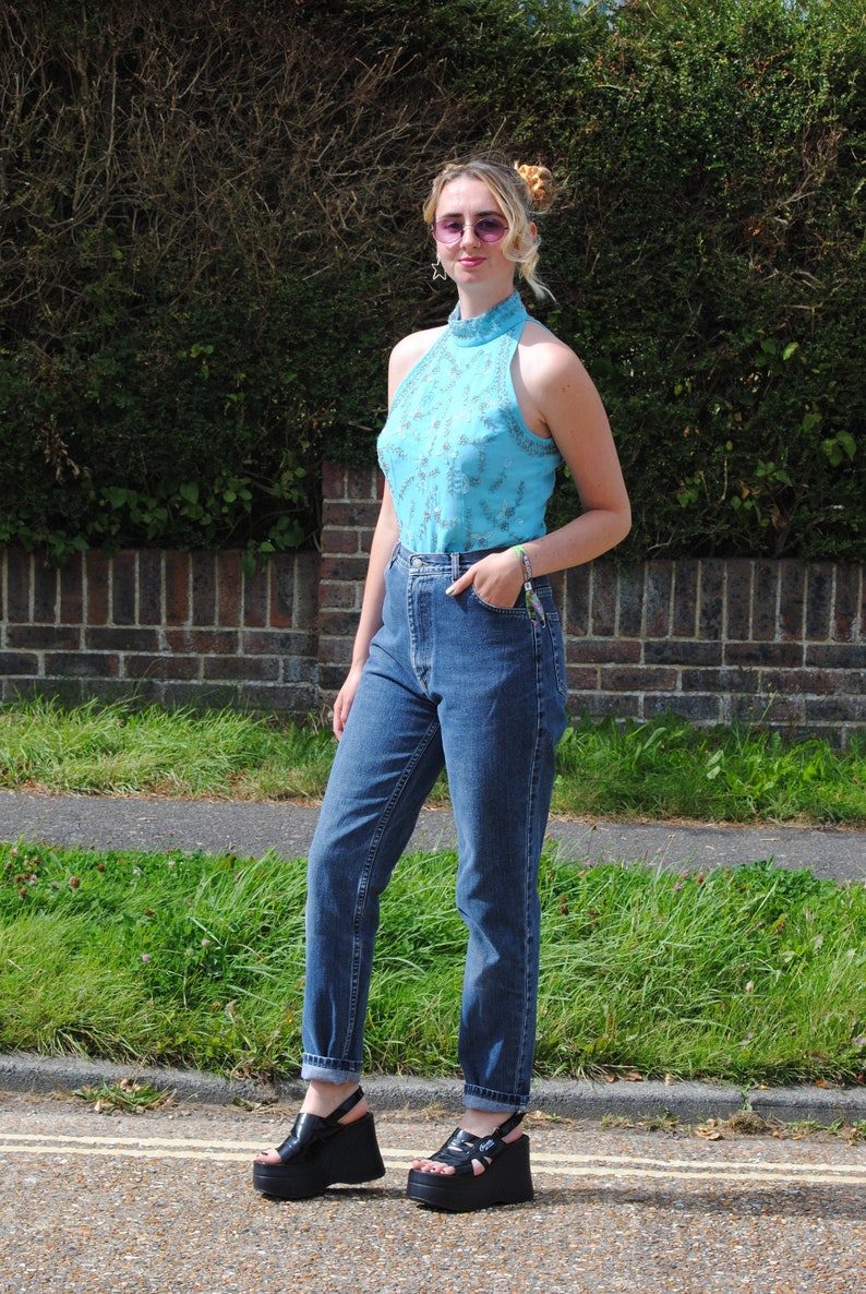 mid waist mom jeans