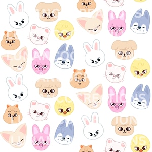 Op de afbeelding: Een herhalend patroon van cartoon dieren gezichten, waaronder konijnen, honden, vossen, kuikens en muizen. De gezichten zijn in verschillende kleuren, zoals wit, roze, bruin en blauw, met zwarte contouren en expressieve kenmerken. De achtergrond is wit.