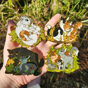Jumbo Pins Tallstar Jake, Yellowfang Cinder, Brightheart Cloudtail, Alder Needle Twig and Violet