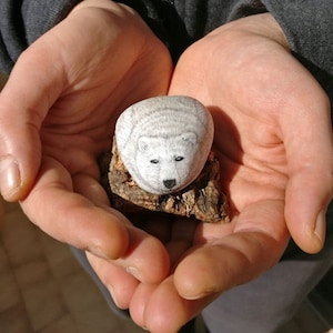 Miniature polar bear resting on wood, rockpainting, miniature stones animals painted, bear ornament, bear, bear gift idea, ice snow bear
