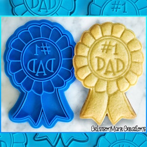 Tagliabiscotti per la festa del papà - Numero 1 - Regalo con nastro per il primo posto del papà - Stampato in 3D - Strumento per fondente - Forniture per la cottura di biscotti - Timbro in ceramica