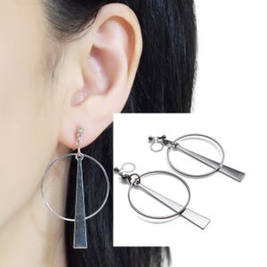 Silber Clip auf Ohrringe, baumeln unsichtbare Clip auf Ohrringe, nicht durchbohrte Ohrringe, geometrische Clip auf Creolen, Silber Dreieck Ohrclips