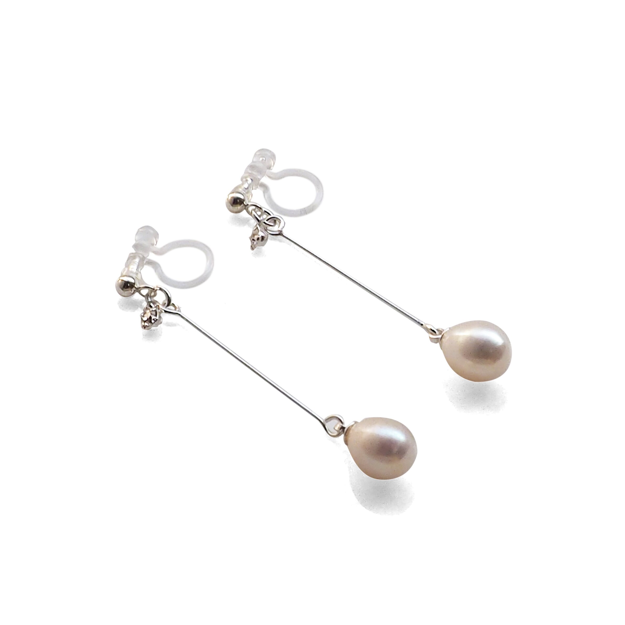 Orecchini a clip con perle d'acqua dolce, Orecchini a clip invisibili, Non forati, Orecchini a clip da sposa pendenti, Orecchini a clip con perle bianche - Italia