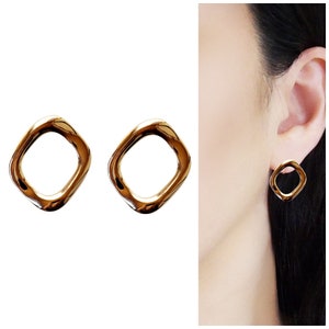 Clipe invisível em formato orgânico dourado em brincos de argola, clipe quadrado aberto em brincos de argola, brincos sem piercing, presente de aniversário, clipe minimalista